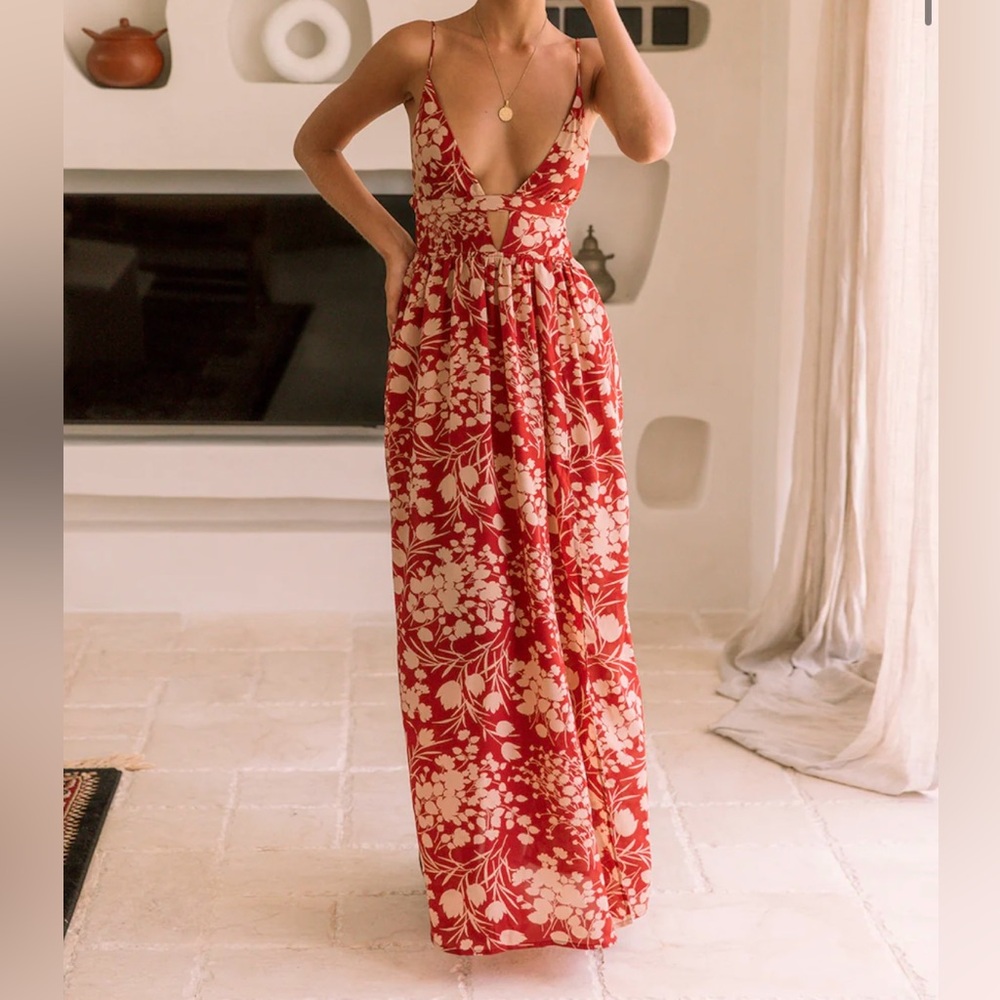 Fortunate One Maxi Dress. Size Small. Red pattern